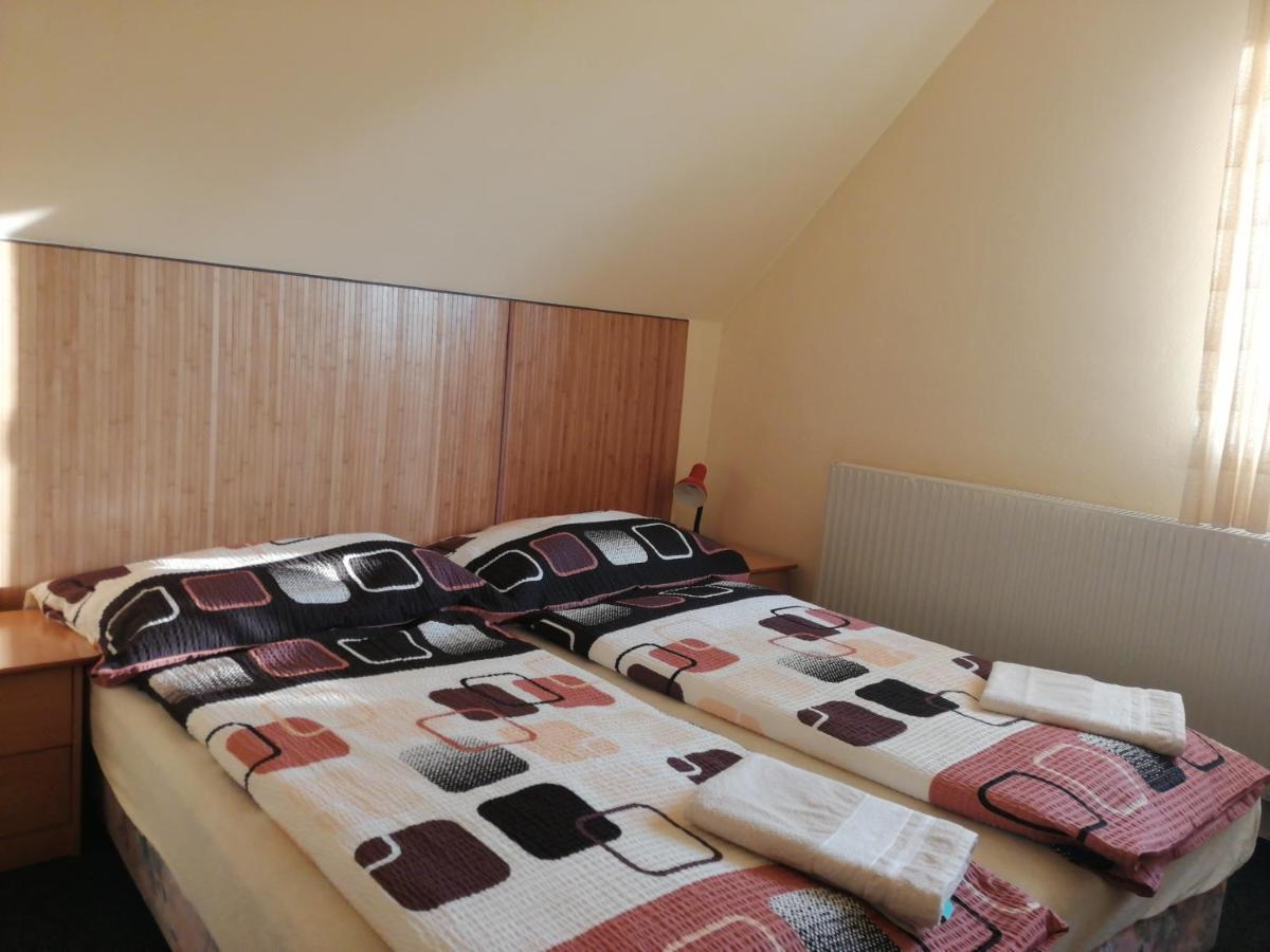 Privat Bohemia Hotel Satov Luaran gambar