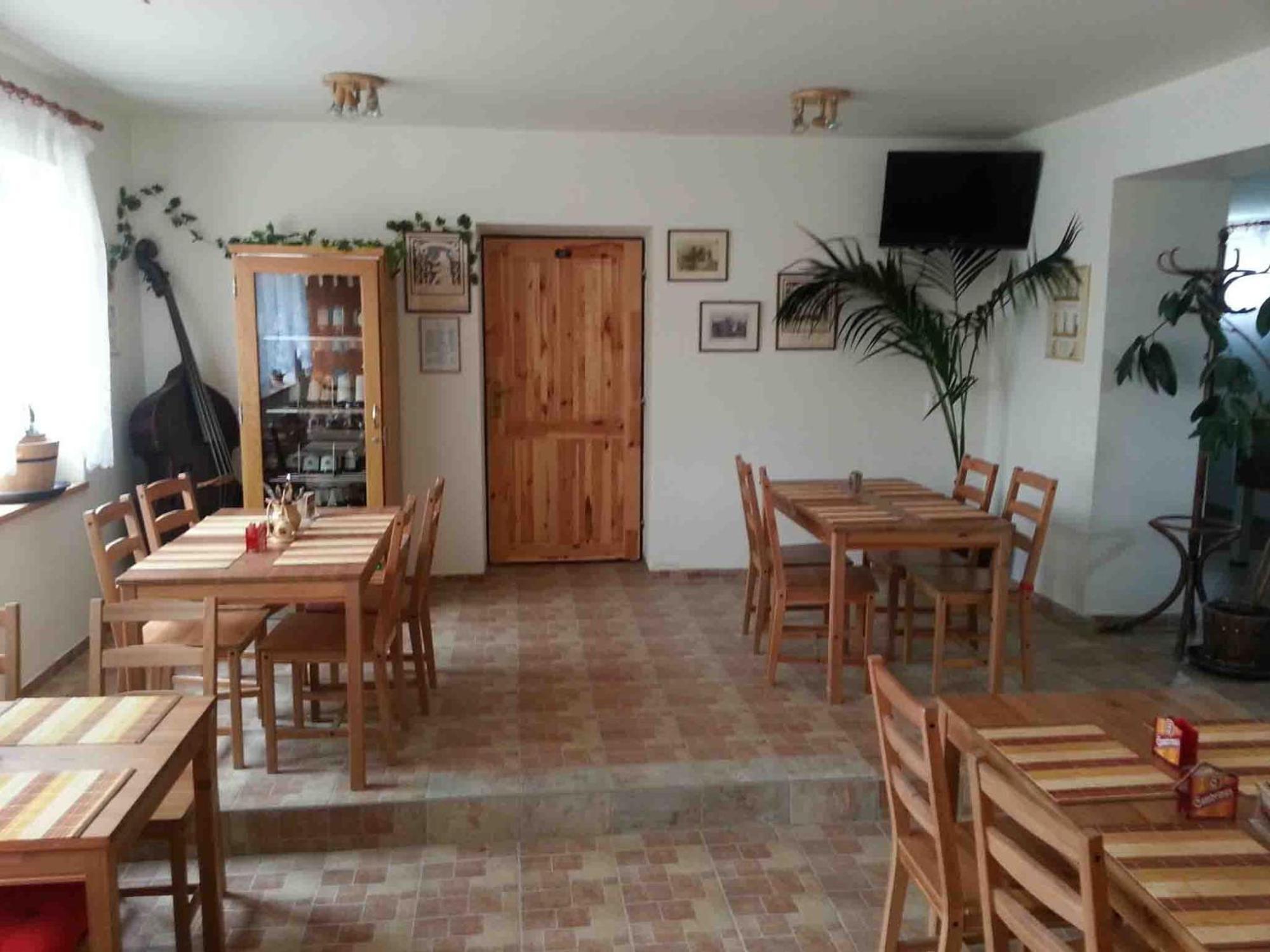 Privat Bohemia Hotel Satov Luaran gambar