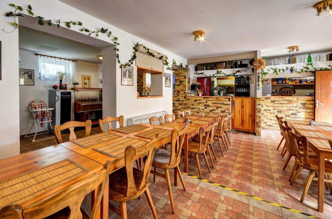Privat Bohemia Hotel Satov Luaran gambar